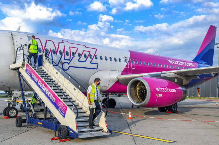 Egy nappal később repülhettek haza a Wizz Air utasai Teneriféről