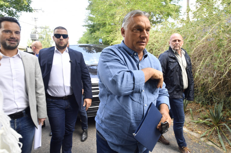 Soros Györggyel közös vacsorájáról is beszélt Orbán Kötcsén