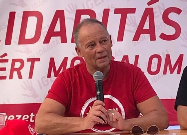 Kádár János nevével kampányol az ISZOMM