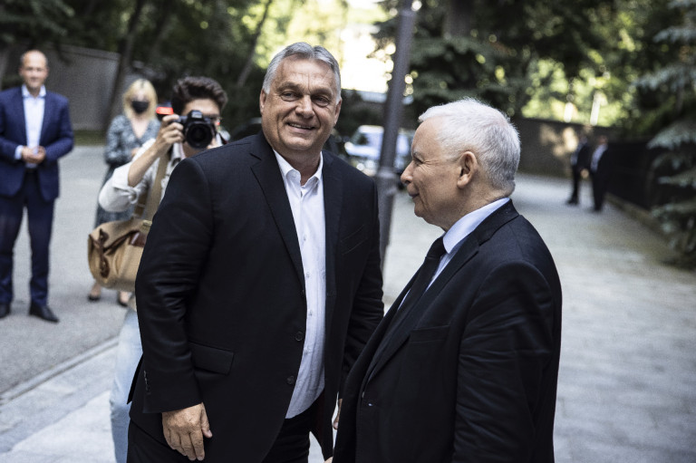 „Szuverenitásvédelem”: amikor Orbánék avatkoznak be egy másik ország belügyeibe