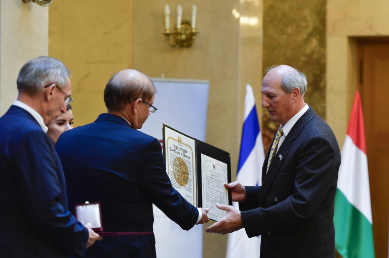 Zsidó családot védő házaspár kapta a Világ Igaza kitüntetést