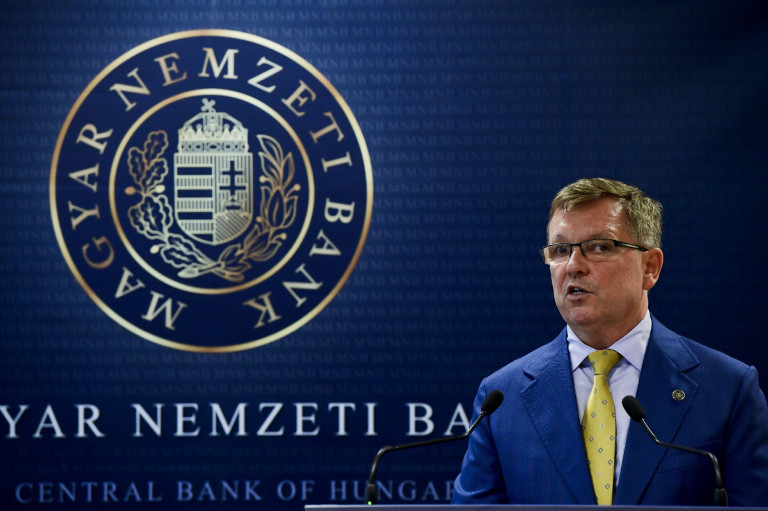 Magyar Péterrel szemben hirtelen fontos lett a jegybanknak a bennfentes kereskedelem miatti eljárás
