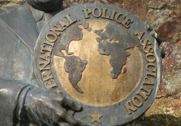 Ellopták a rendőrszövetség alapítójának kétmázsás bronzszobrát Jászszentandráson