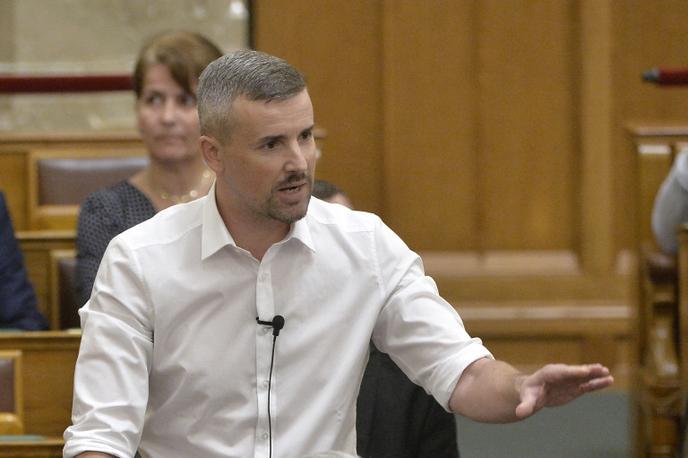 Jakab Péter szerint nem lehet kötelezővé tenni az oltást