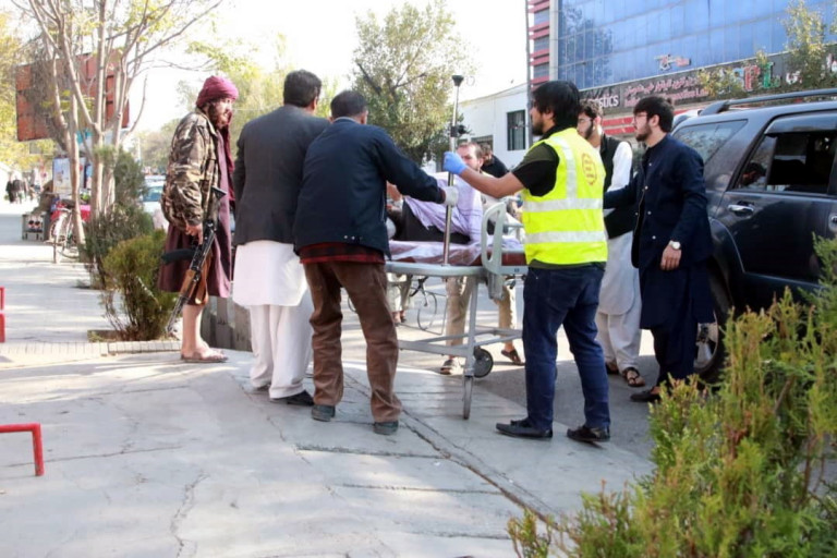 Robbanások, lövöldözés egy kabuli katonai kórháznál