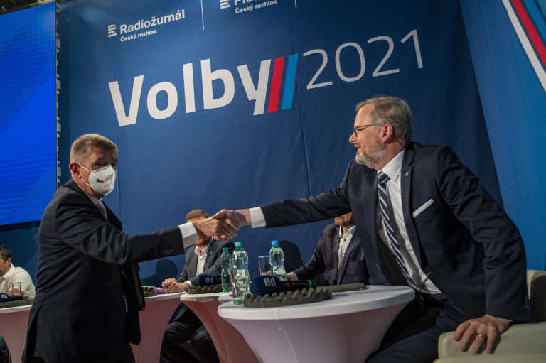 Ötpárti koalíció vezeti ezentúl Csehországot