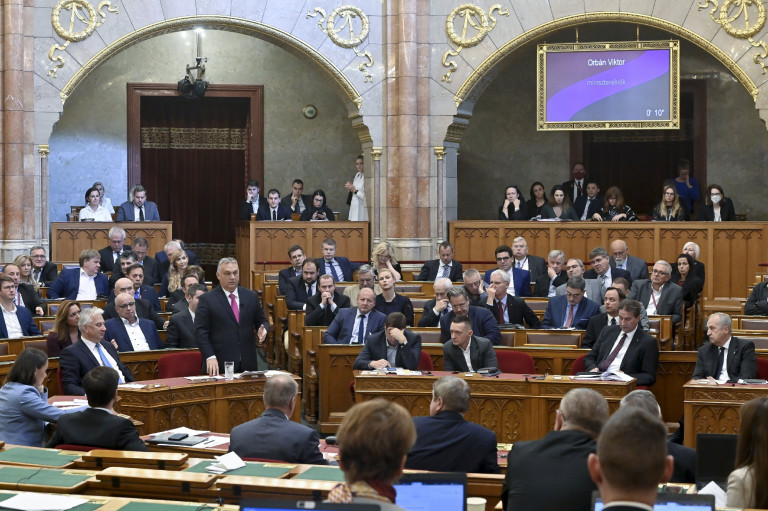 Kötelezővé teszik az oltást az Országgyűlés dolgozóinak