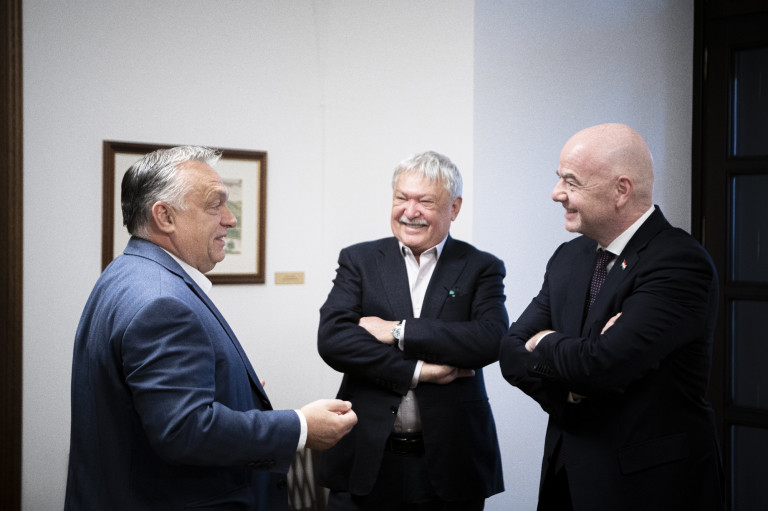 Orbán a Várban fogadta a FIFA elnökét