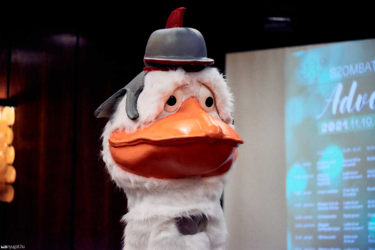 Légiósnak öltöztetett liba lett Szombathely kabalája