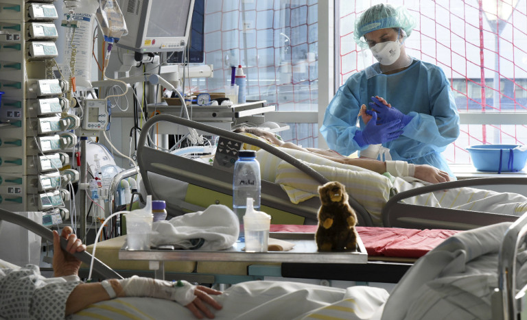 A német egészségügyi miniszter szerint a tél végére 