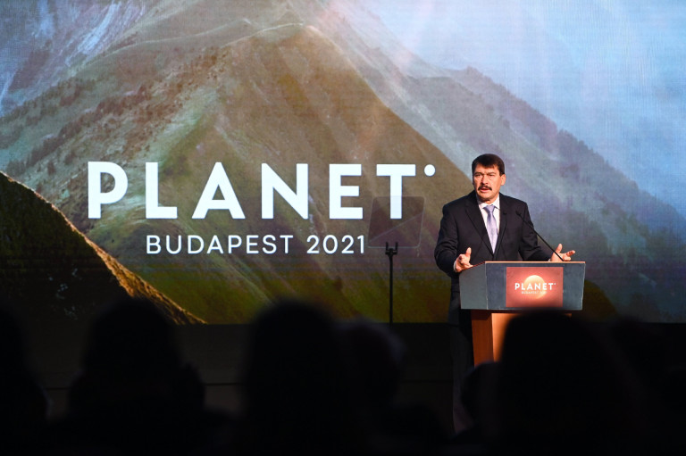 1,5 milliárd forintért vett budai villát Áder klímavédelemmel foglalkozó alapítványa