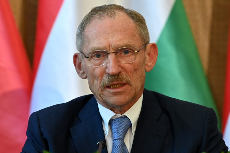 Pintér Sándor: vizsgálja az Operatív Törzs a PCR-tesztek ingyenessé tételét 