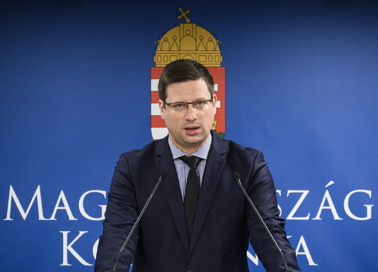 Gulyás Gergely nagyon bizonygatja, miért győzött a kormány az Alkotmánybíróságon