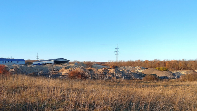 Kell az adóbevétel – ezért a betonüzem és a sittlerakó a Balaton mellett