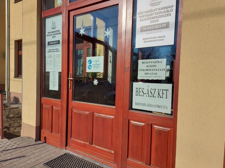 Megnyitása óta veszteséges a besenyszögi önkormányzat vágóhídja, a polgármester mégis tolja bele a pénzt