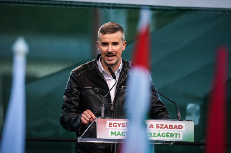 A Jobbik petíciót indít a kötelező oltás ellen
