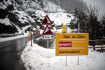 Ausztriában lavina sodort el több embert