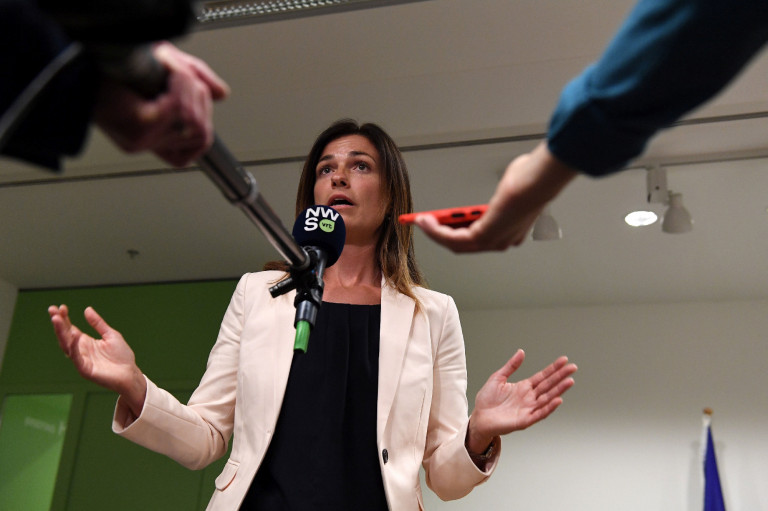 Hiába nem tájékozódik jogból Varga Judit, az őt jogtudósként foglalkoztató munkahelye elégedett vele