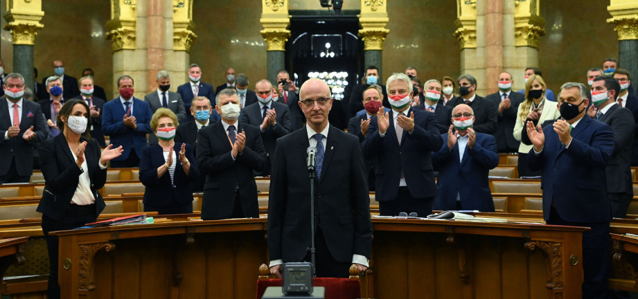 Kúria: a legfőbb bírói fórum nem résztvevője, hanem pártatlan bírája a kampánynak