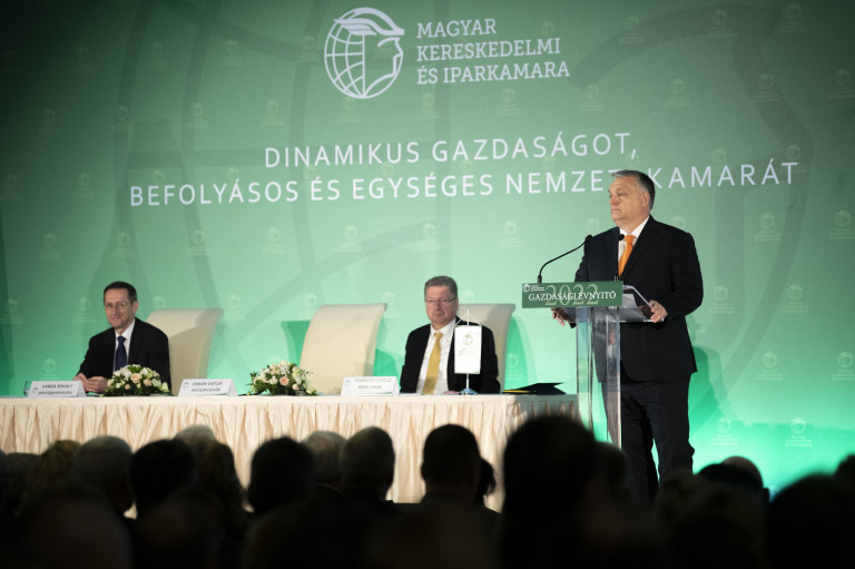 Orbán: a választás tétje, hogy 