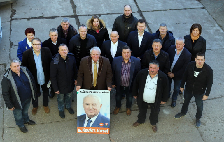 A választási bizottságok és a Kúria segítették ki a Fidesz-KDNP képviselőjét