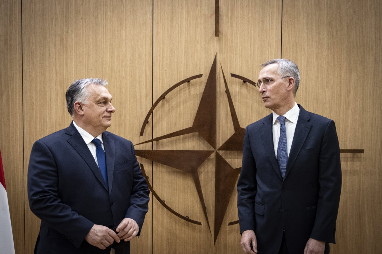 Ukrajna csatlakozása mellett kötelezte el magát a NATO, Orbán is aláírta