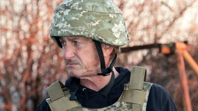 Sean Penn Ukrajnában van, dokumentumfilmet forgat