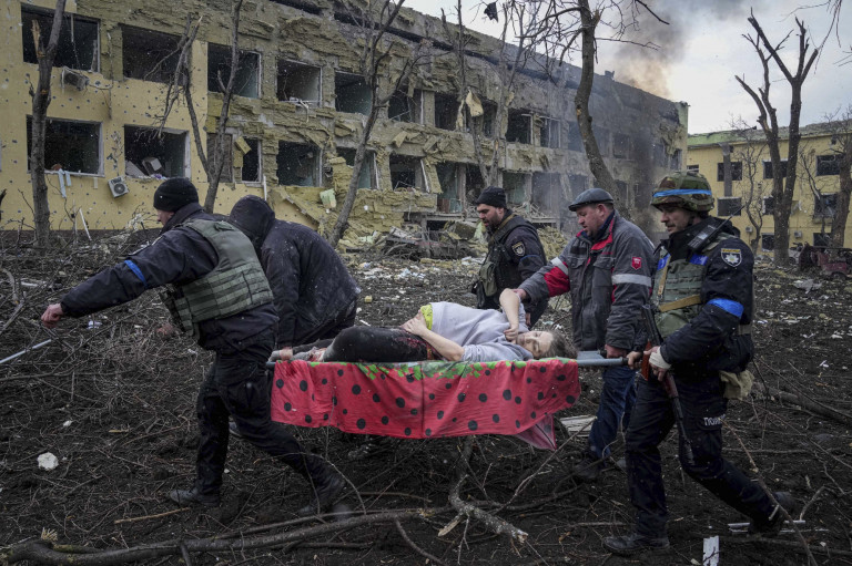 Megnyílt a humanitárius folyosó Mariupolban 