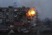 Rakéták robbannak Lvivben, a belarusz hullaházak megtelnek az orosz katonák holttesteivel