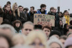 A Kossuth téren tüntetnek a diákok a sztrájkoló tanárok mellett - fotók