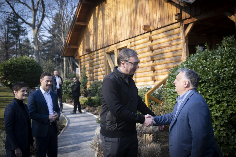 75 napos kötelező sorkatonai szolgálatot vezetnének be Szerbiában