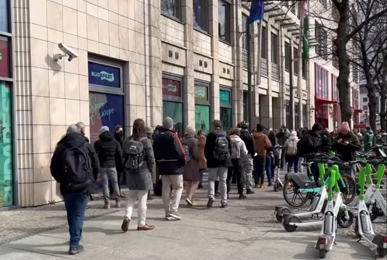 Rengetegen indultak szavazni Berlinben