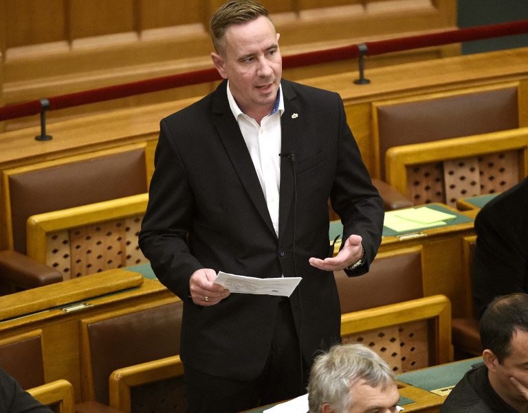 Rig Lajos felhagy a politizálással