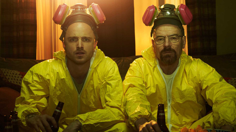 Szobrot kaptak a Breaking Bad főhősei a sorozat valódi helyszínén