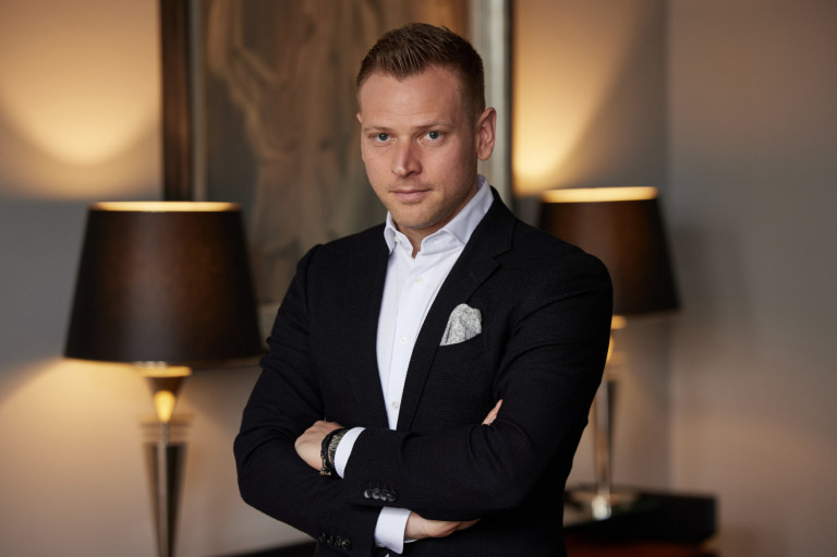 Magyar Péter: Tiborcz István az Egyesült Arab Emírségek állampolgára akar lenni 
