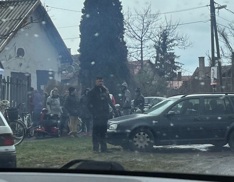 Busszal tilos szavazót szállítani, hétszemélyes kocsival szabad
