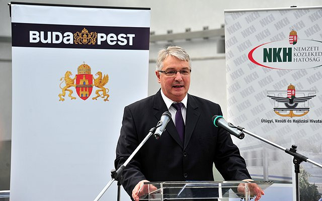 Pesti Imrének adta ki Gál Kinga mandátumát az NVB