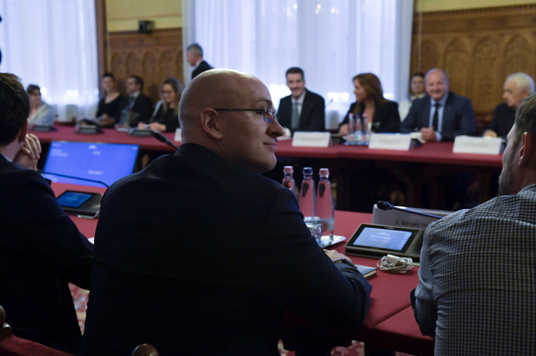 Nem tudtak megállapodni a parlamenti tisztségekről a pártok