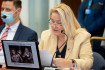 A fideszes képviselő megnevezte az alacsony születésszám okát: kevés a szép, színes közterület
