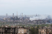Az ukrán hatóságok folytatják az Azovsztalban rekedt civilek kimenekítését