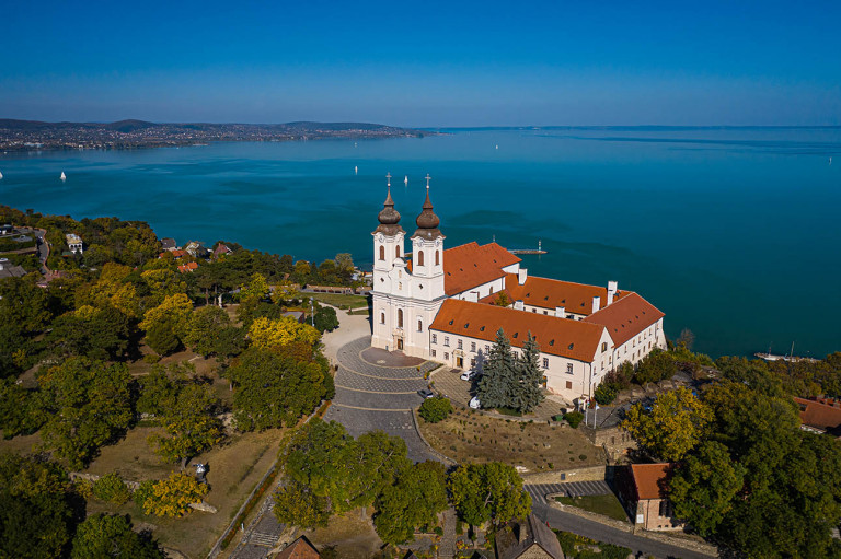 Ma a Balatonon tekernek a Giro d'Italia versenyzői