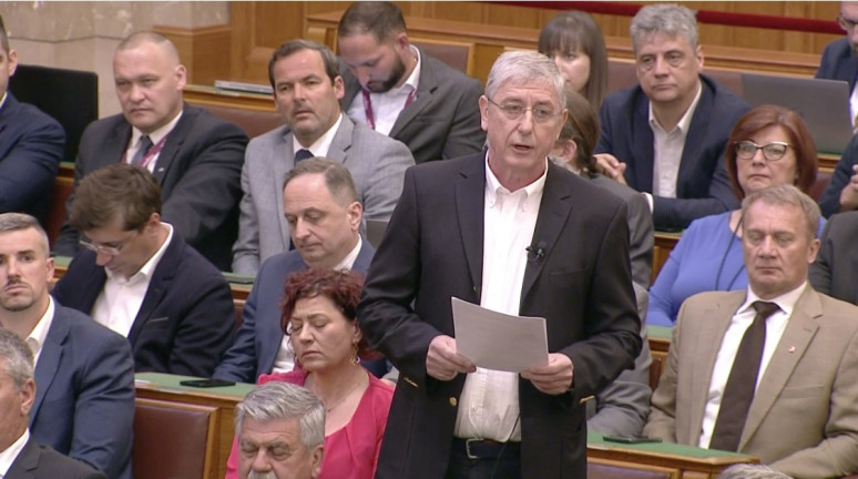 Gyurcsány: Ez a kormány törvénytelen. Kövér: Önnek nincs joga ilyet mondani 
