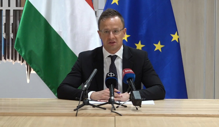 Szijjártó: Bizonyos tagállamok számára kényelmes, hogy nem nekik kell konfrontálódniuk Brüsszellel