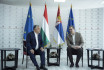 Szerbia elnöke kitünteti Orbán Viktort