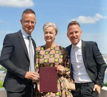 Szijjártó Pétert felesége mellett Dzsudzsák Balázs is elkísérte a miniszteri kinevezésre
