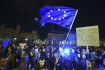 Kutatás: kétharmad az euró mellett, a magyarok 44 százaléka européer