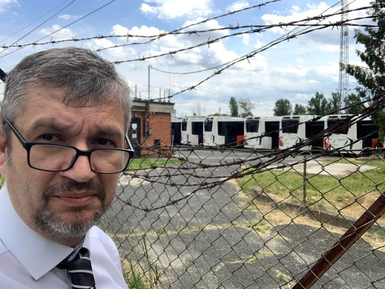 Hadházy: Óbudai BKV-telepen tárolják az 1,75 milliárdért vásárolt mammográfiás szűrőbuszokat