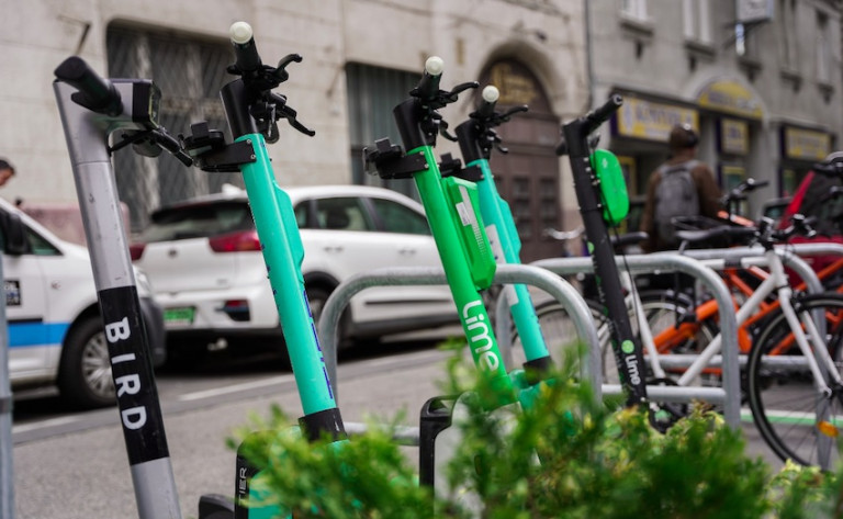 300 mikromobilitási pontot alakítottak ki több fővárosi belső kerületben