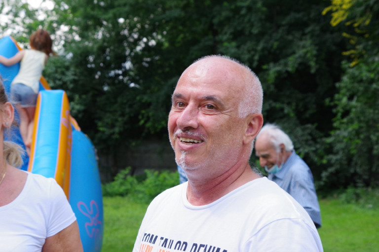 Hajléktalanoktól gyűjthetett szavazatokat az örmény nemzetiségi szószóló
