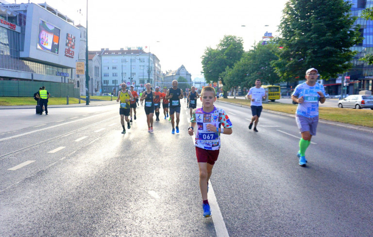 Tízéves magyar fiú futott maratont Szarajevóban